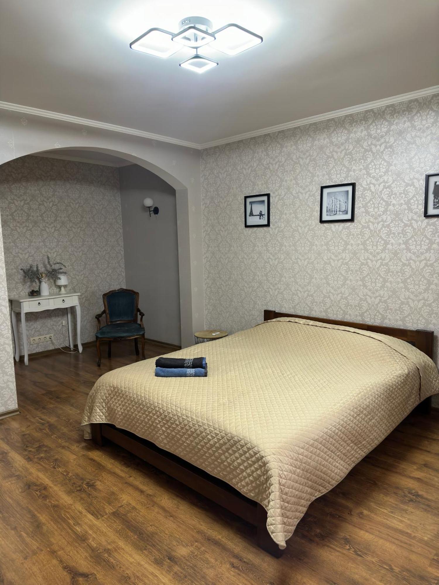 1Кім В Центрі,Вул.Набережна Rivne Exterior photo